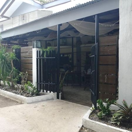 Cozy Inn Mactan Đảo Mactan Ngoại thất bức ảnh